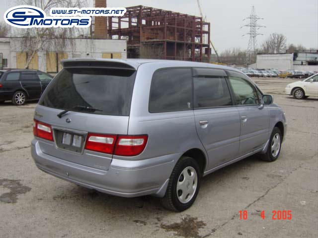 1999 Nissan Presage Pictures