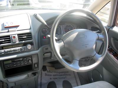 1999 Nissan Presage Pictures