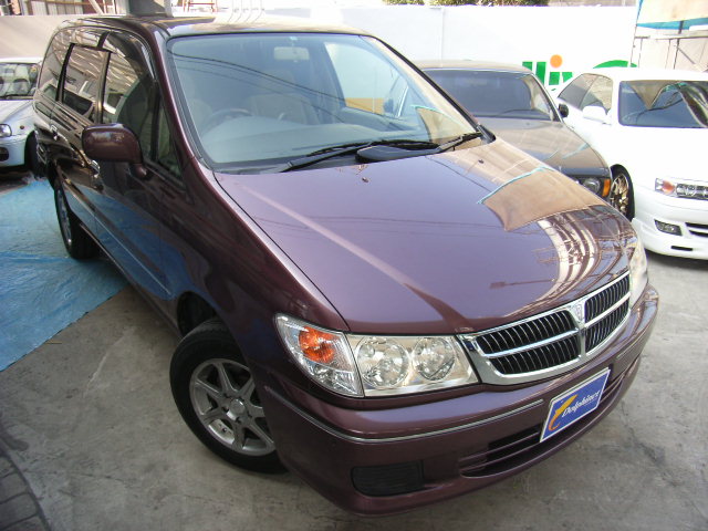 1999 Nissan Presage Photos