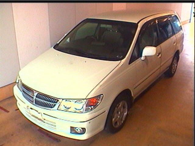 1999 Nissan Presage Pictures
