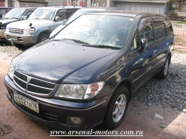 1999 Nissan Presage Photos