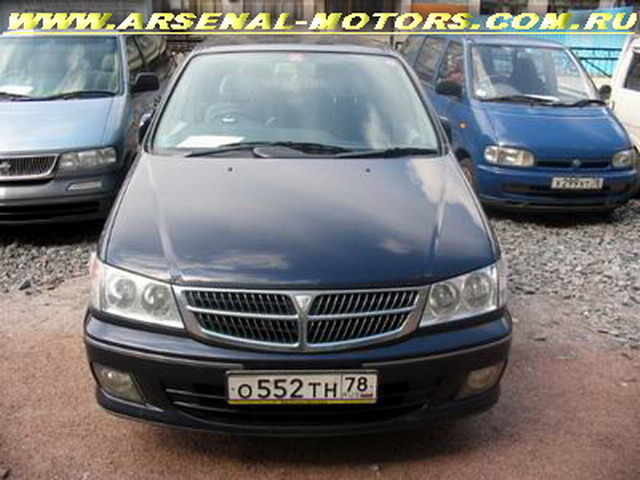 1999 Nissan Presage Pics