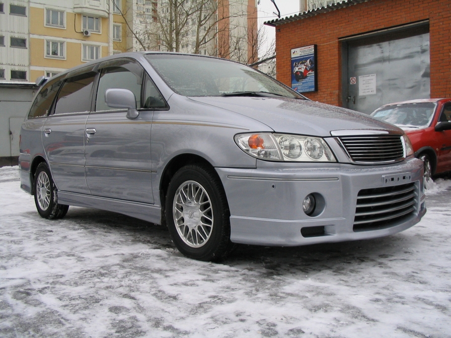 1999 Nissan Presage Photos
