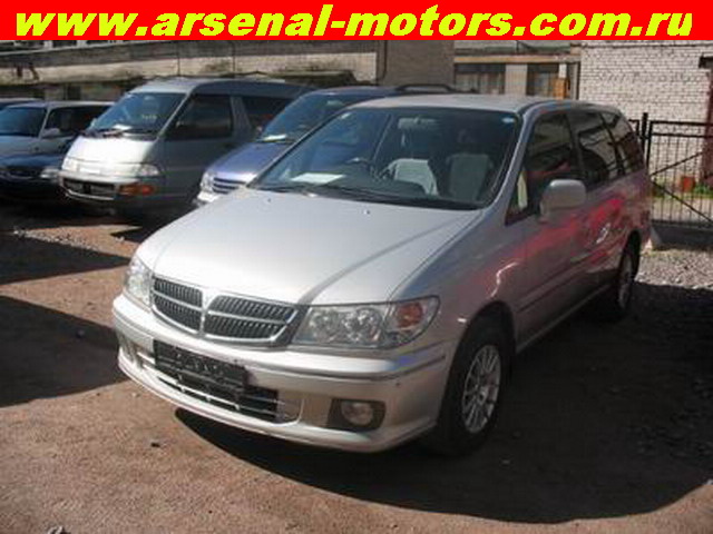 1999 Nissan Presage Pictures