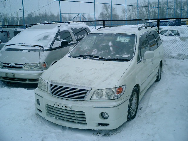 1999 Nissan Presage Pictures