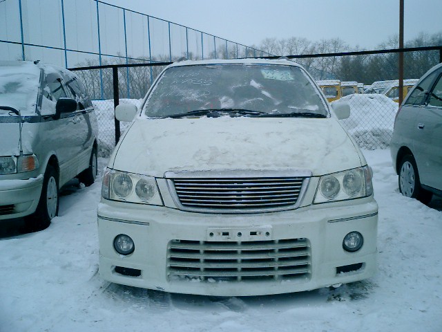1999 Nissan Presage Pictures