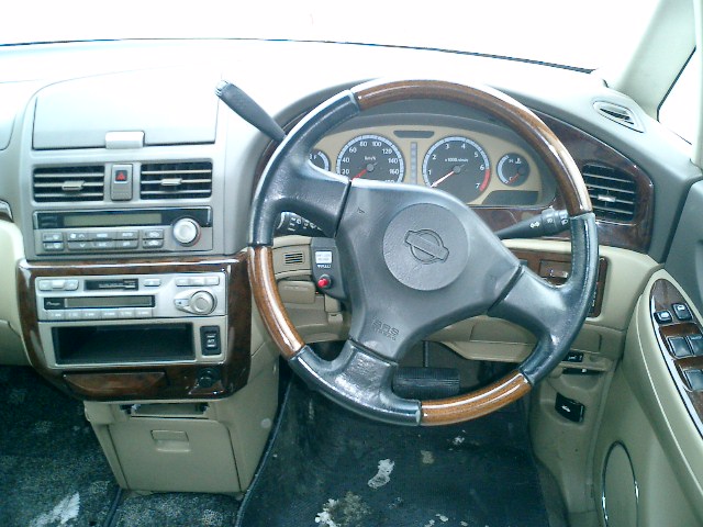 1999 Nissan Presage Photos