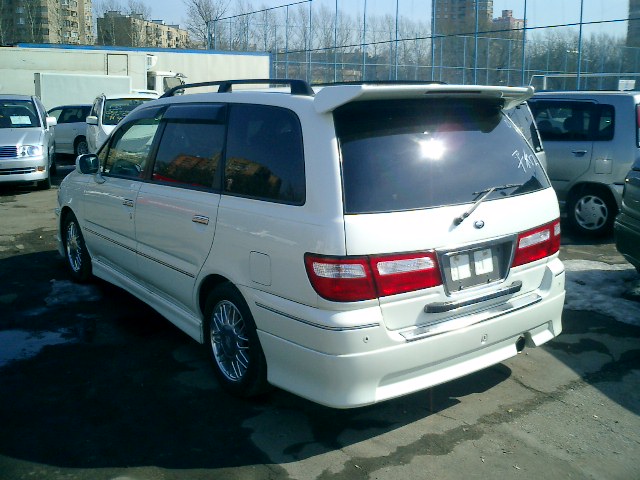1999 Nissan Presage Pics