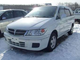1999 Nissan Presage Photos