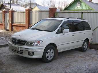1999 Nissan Presage Pictures