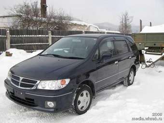 1999 Nissan Presage Pics