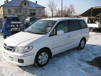 1999 Nissan Presage Photos