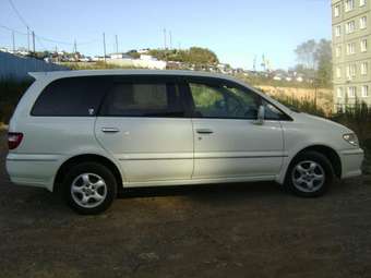 1999 Nissan Presage Pictures