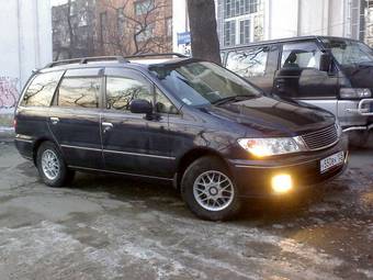 1999 Nissan Presage Pictures