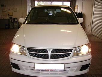1999 Nissan Presage Pictures