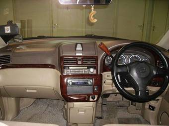 1999 Nissan Presage Photos