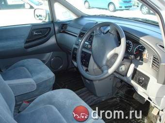 1999 Nissan Presage Pictures