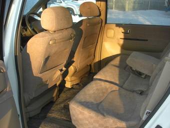 1999 Nissan Presage Photos
