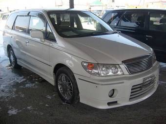 1999 Nissan Presage Photos