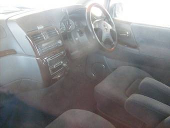 1999 Nissan Presage Pictures