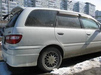1999 Nissan Presage Photos