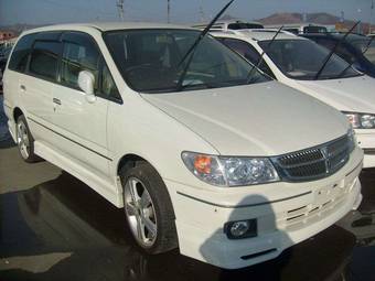 1999 Nissan Presage Photos