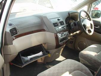 1999 Nissan Presage Pics