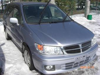 1999 Nissan Presage Photos