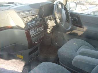 1999 Nissan Presage Photos