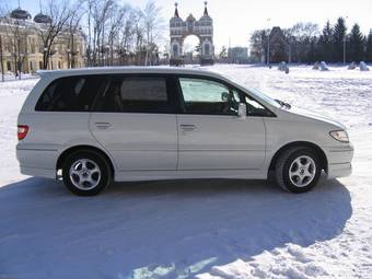 1999 Nissan Presage Photos