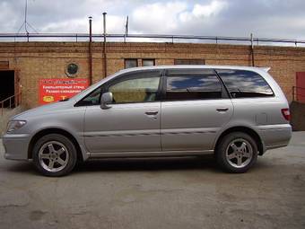 1999 Nissan Presage Pictures