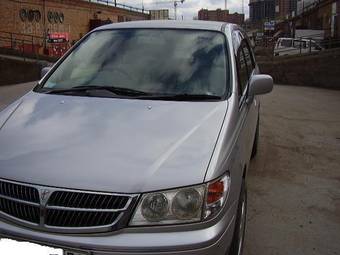 1999 Nissan Presage Pictures