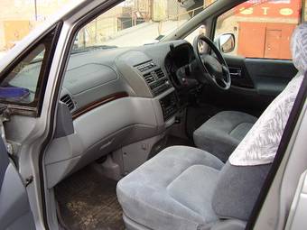 1999 Nissan Presage Photos