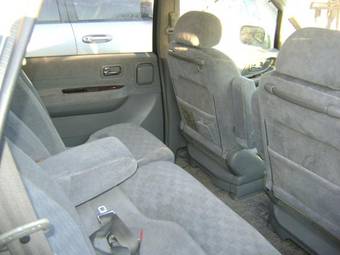 1999 Nissan Presage Pictures