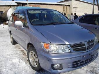 1999 Nissan Presage Pictures