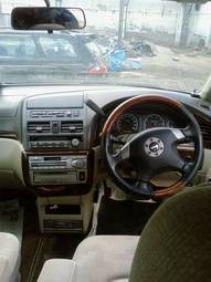 1999 Nissan Presage Photos