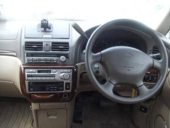 1999 Nissan Presage Photos