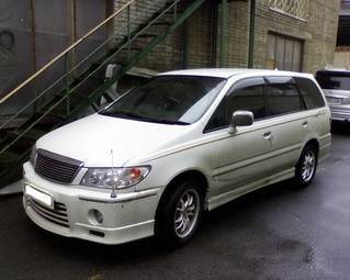 1999 Nissan Presage Pictures
