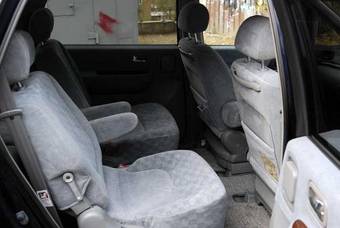 1999 Nissan Presage Pictures