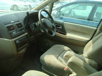 1999 Nissan Presage Pics