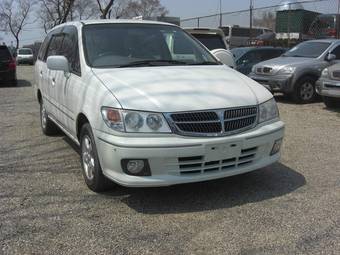 1999 Nissan Presage Pictures