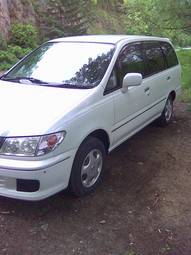 1999 Nissan Presage Pictures