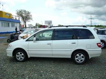 1999 Nissan Presage Photos