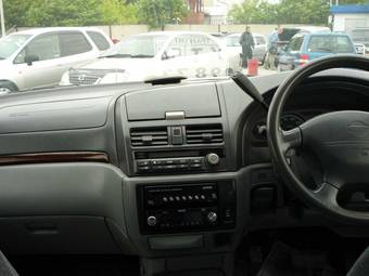 1999 Nissan Presage Photos