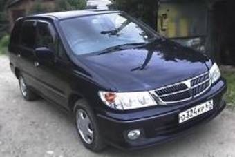 1999 Nissan Presage Photos