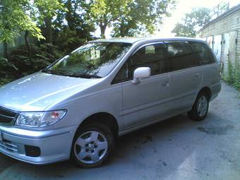 1999 Nissan Presage Photos