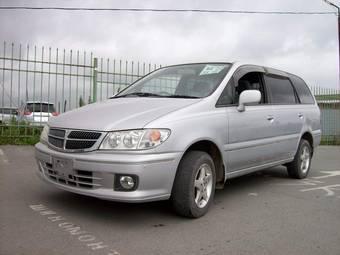 1999 Nissan Presage Photos