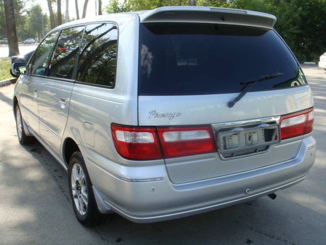 Nissan presage 1999
