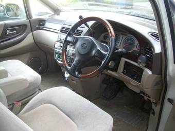1999 Nissan Presage Pictures