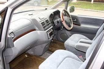 1999 Nissan Presage Pics